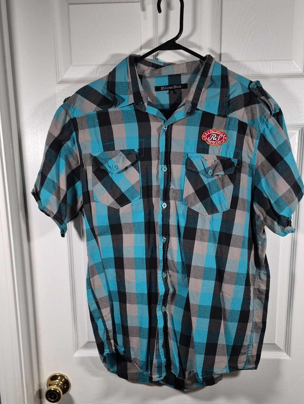 Men's Casual Short-Sleeve Plaid Button-Down Shirt in Blue and Gray